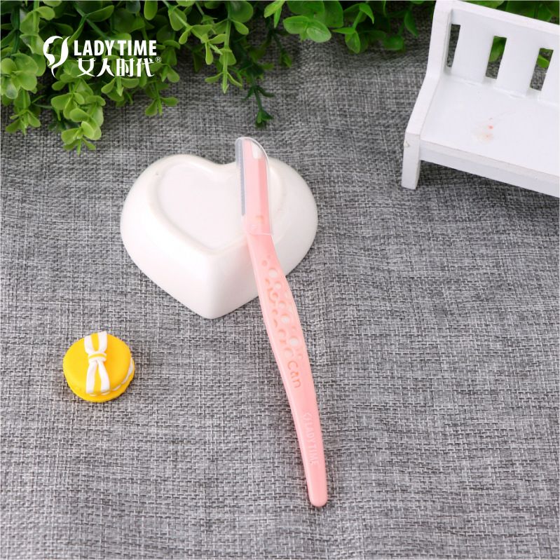 Keli presents the Women's Era Eyebrow trimming knife, eyebrow shaving knife, professional eyebrow shaving blade for women, and eyebrow trimming knife Application Scenario