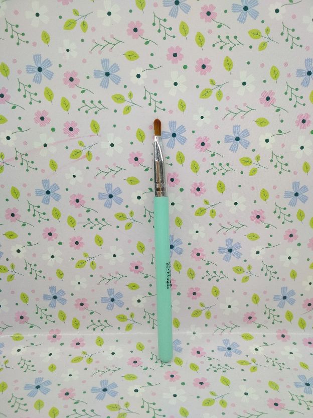 Betina Lip Brush Portable Lipstick Brush with Lid Lip Makeup Brush 2076 Specification image