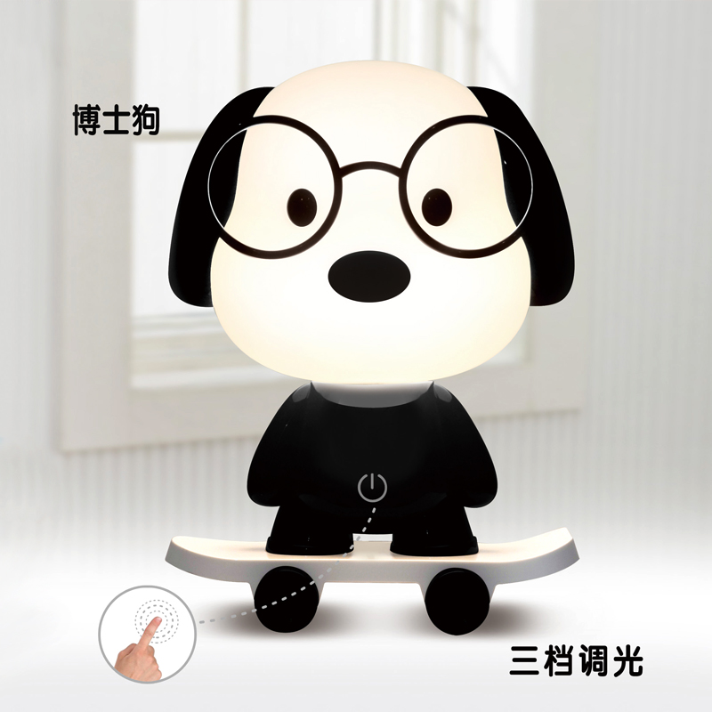 Cartoon touch led skateboard desk lamp with adjustable brightness in 3 levels, night light, Dr. Katon Bear bedroom bedside lamp Application Scenario