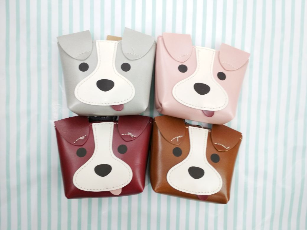 新款包包女士学生零钱包小狗T型贴皮零钱包