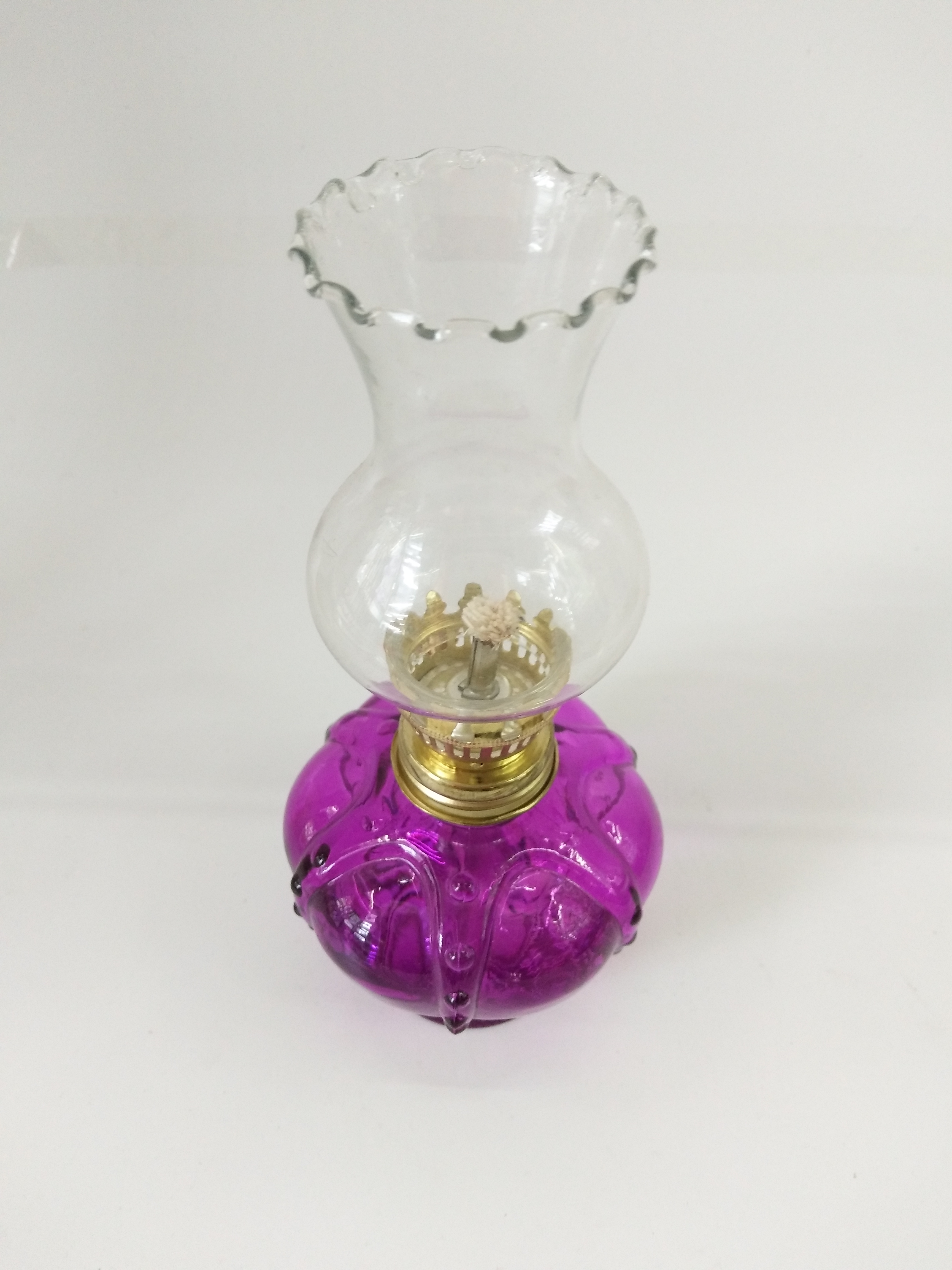 玻璃油灯，煤油灯，工艺品油灯。酥油灯。产品图