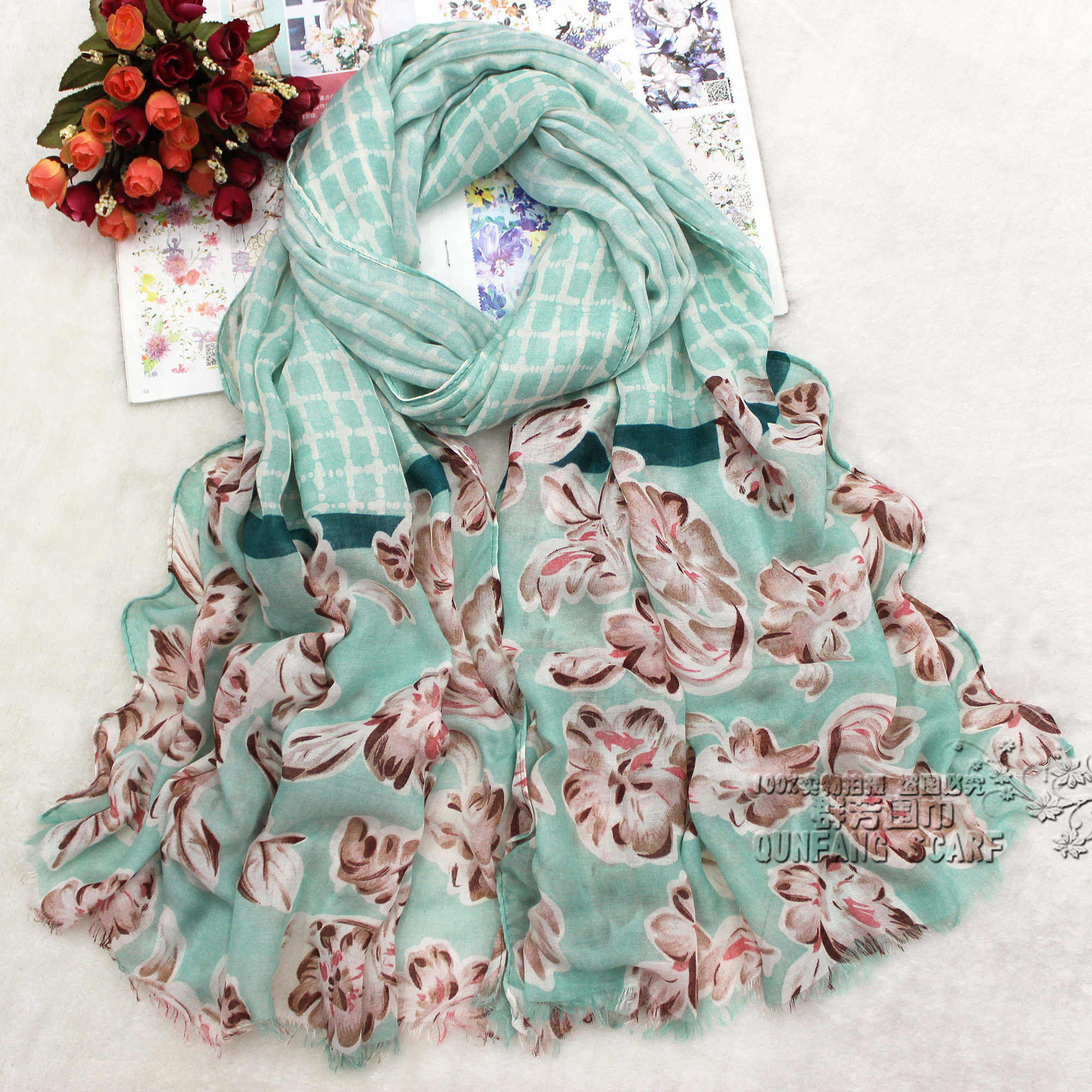 New scarf Cashmere velvet checked floral print scarf for women