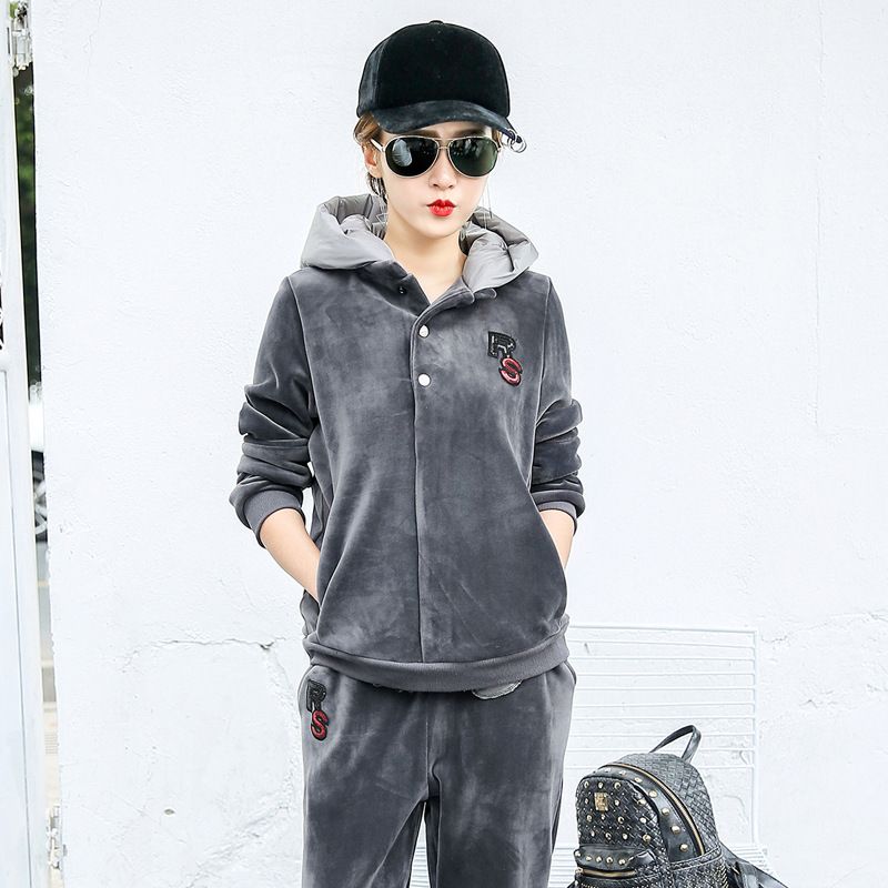 A two-piece casual sportswear women's long-sleeved set with a hooded top and high-quality trousers Specification image