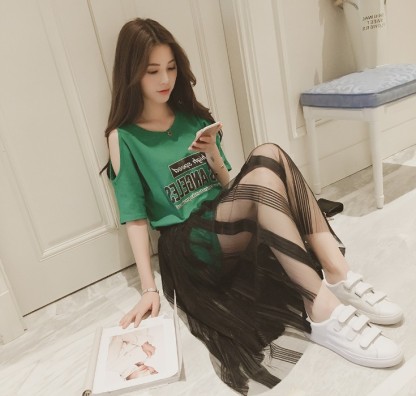 Summer suit dress, off-the-shoulder letter short-sleeved T-shirt dress, women's lace mesh skirt two-piece set details Picture