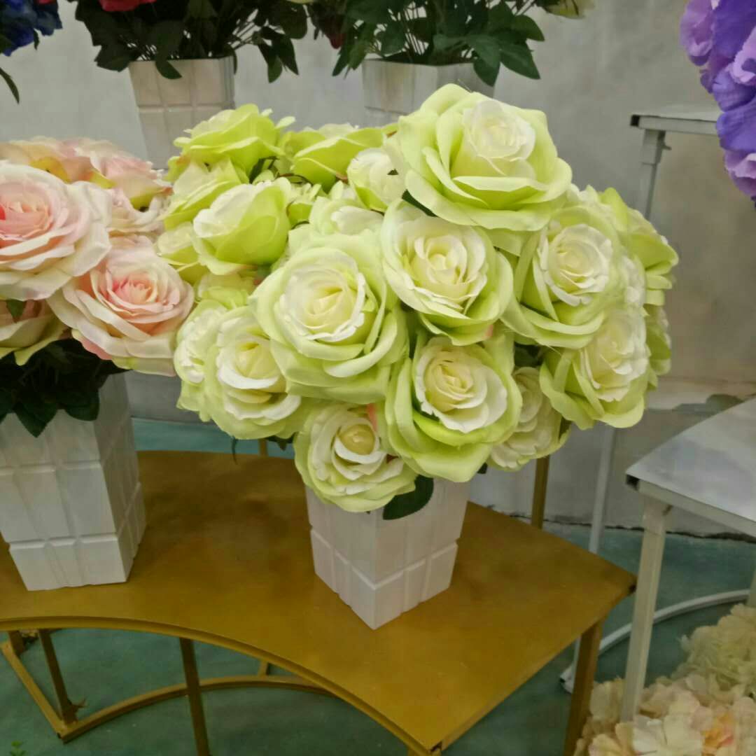 Artificial roses, flower wall decoration for wedding venues, venue arrangement, and other festival and gathering arrangements details Picture