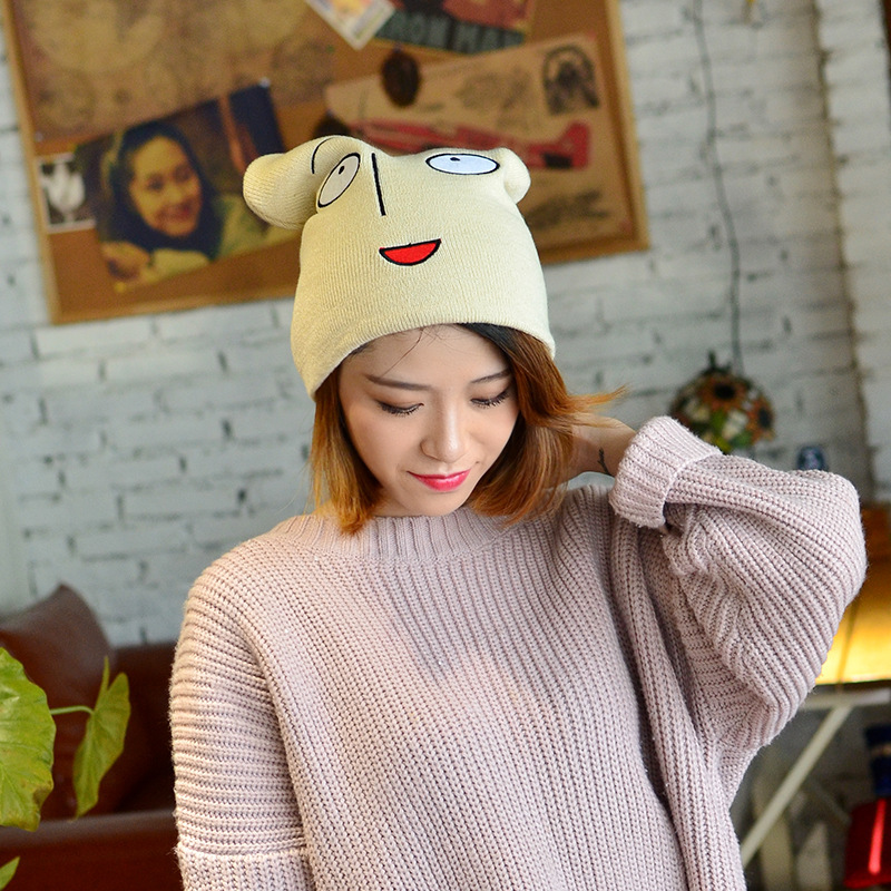 New Korean-style fashionable knitted hats for women in autumn and winter are custom-made. They are trendy, cute and versatile, featuring woolen hats and smiling faces Application Scenario