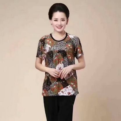 Middle-aged and elderly women's fake cardigans, large-sized ice silk short-sleeved T-shirts, street stall supply