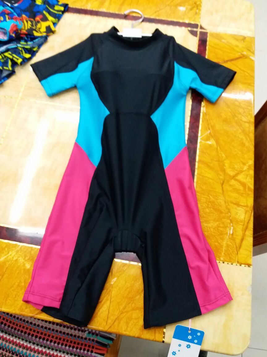 Surfsuit For Kids details Picture