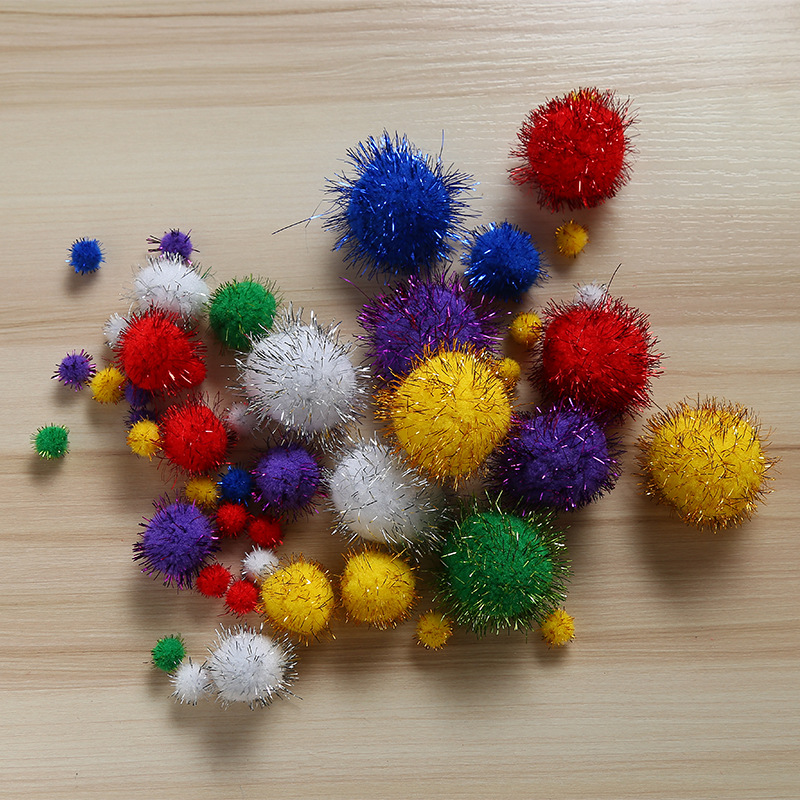 Manufacturers Direct Sales Of Gold Silk Wool Ball Polypropylene Hairball Diy Toy Decoration Colorful Gold Onion Ball Spot Wholesale Application Scenario