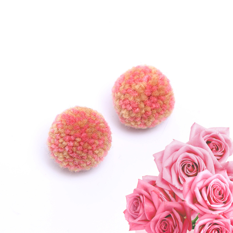 Manufacturers Direct Selling Polyester Yarn Ball Lace Yarn Ball Diy Hairball Plush Ball To Sample Custom Wholesale Application Scenario