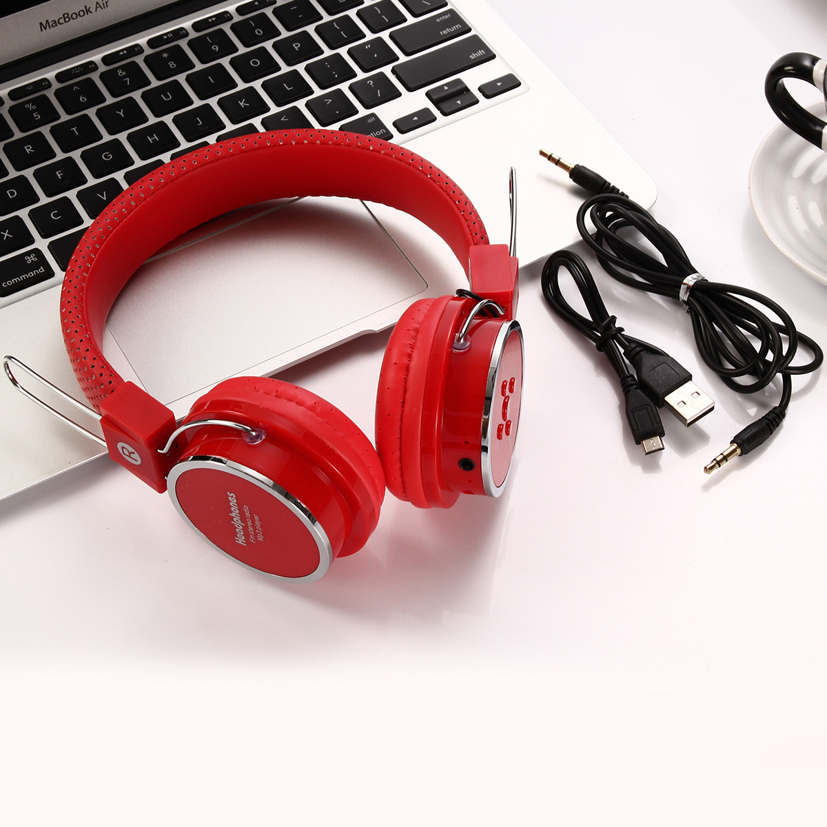 BT-05 Over-ear Bluetooth headphones, Apple universal bass gift, wireless gaming, karaoke, running and sports headphones details Picture