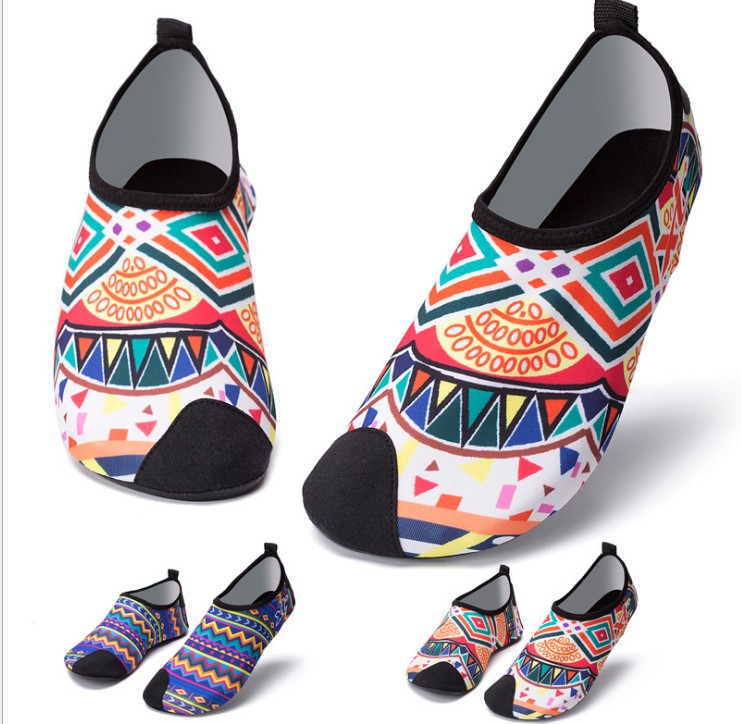 Beach diving water skiing shoes running machine special shoes foot guard river stick skin shoes swimming drift shoes