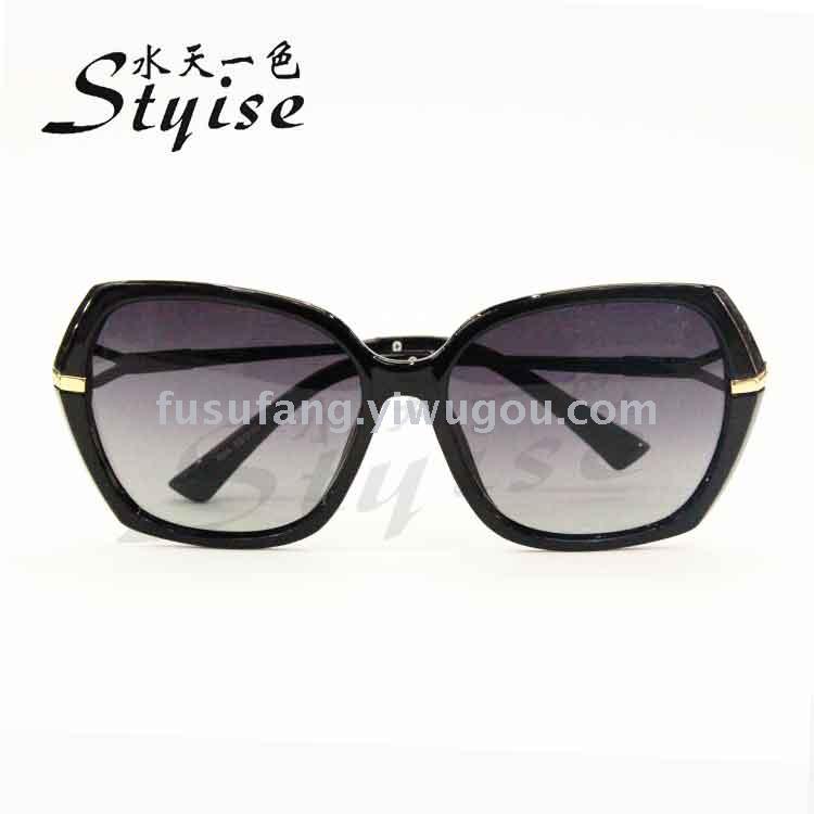 styise现货新款太阳眼镜 韩版女士眼镜 百搭时尚偏光墨镜 604