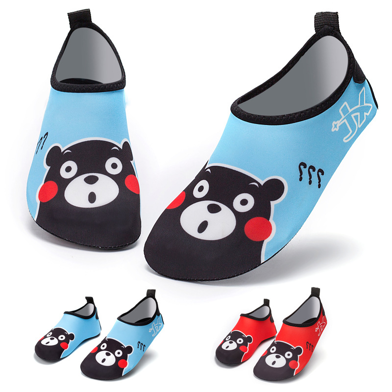 2018 new children's printed soft soles breathable diving beach skin shoes