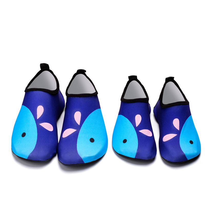 Children cartoon printed water skiing shoes beach shoes for men and women beach swimming shoes waterproof mother Application Scenario