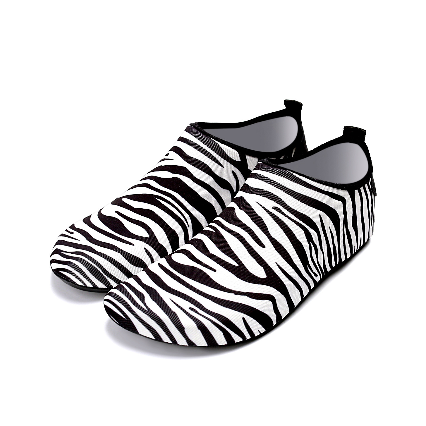 Wading shoes lovers beach shoes water skiing swimming shoes sports barefoot skin soft shoes diving shoes Specification drawing