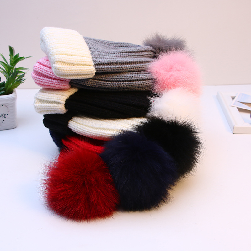 2017 Korean version women's knitted hat, parent-child hat, Seven-color fox fur ball warm and thickened woolen hat New product wholesale