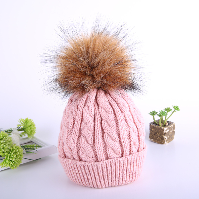 The new winter Korean version of the faux mink fur ball children's woolen cap is now available with a detachable large fur ball knitted cap strap and snap fasteners