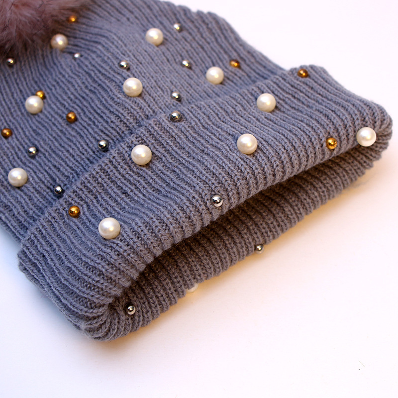 Korean women's autumn and winter fashion beaded knitted hat, thickened pom-pom hat 2017 new style wholesale Application Scenario