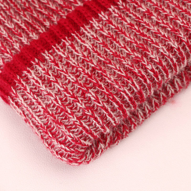 Wholesale of autumn and winter fleece knitted hats for men and women in mixed colors with flanged edges, warm and fashionable Korean-style knitted hats with rolled edges for women details Picture