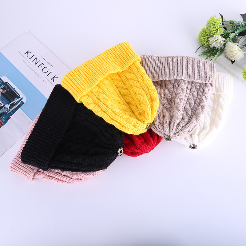 The new winter Korean version of the faux mink fur ball children's woolen cap is now available with a detachable large fur ball knitted cap strap and snap fasteners details Picture