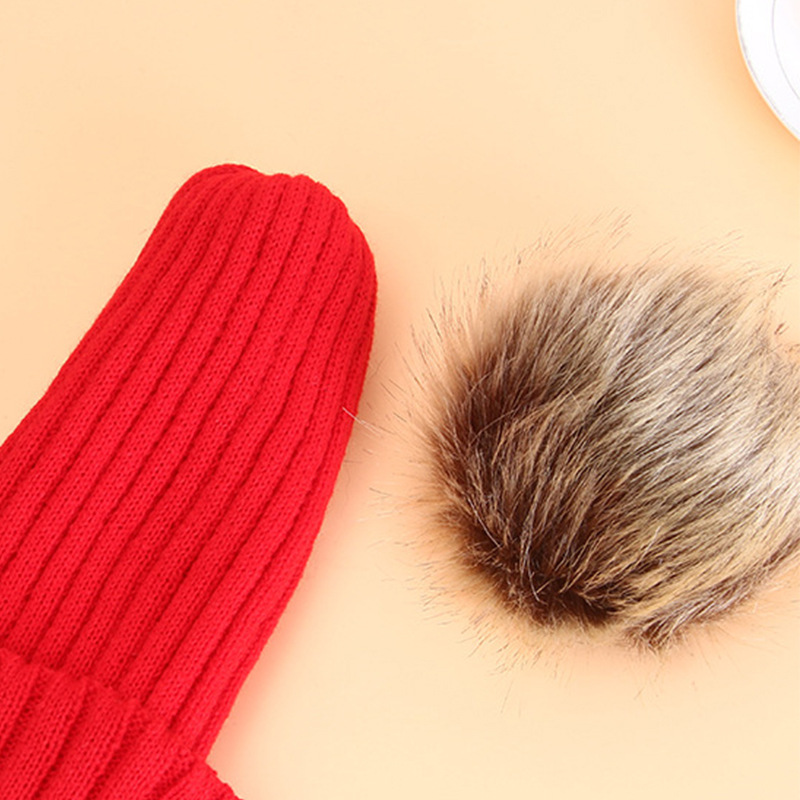 Korean version 2017 popular pom-poms knitted cap detachable pom-poms strap snap fastener in stock wholesale Application Scenario