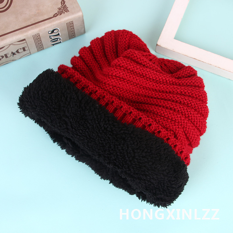 Wholesale of multi-layer hats with fleece and thickened wool winter hats for women with rolled edges and fashionable pom-pom Korean-style knitted hats from manufacturers Application Scenario