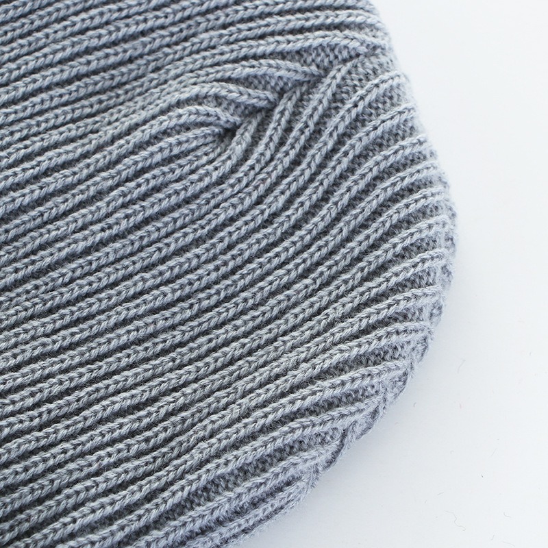 Wholesale of thin pullover hats and woolen hats with flanged edges for both men and women in autumn and winter, weighing 65 grams details Picture