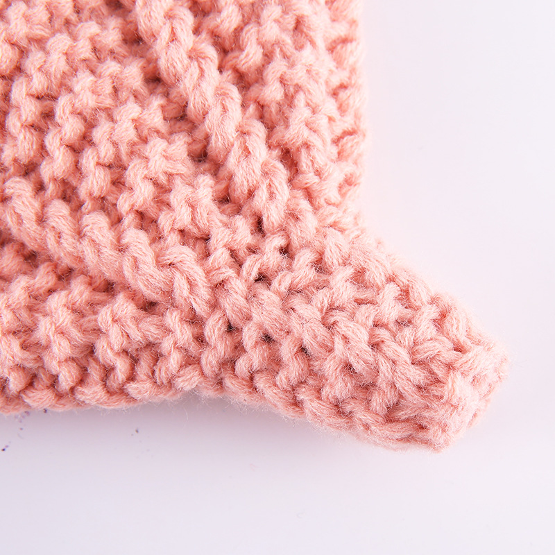 Adult Korean version autumn and winter coarse wool knitted caps, hand-rolled warm pacifier caps, and parent-child caps are in stock and available for purchase Application Scenario