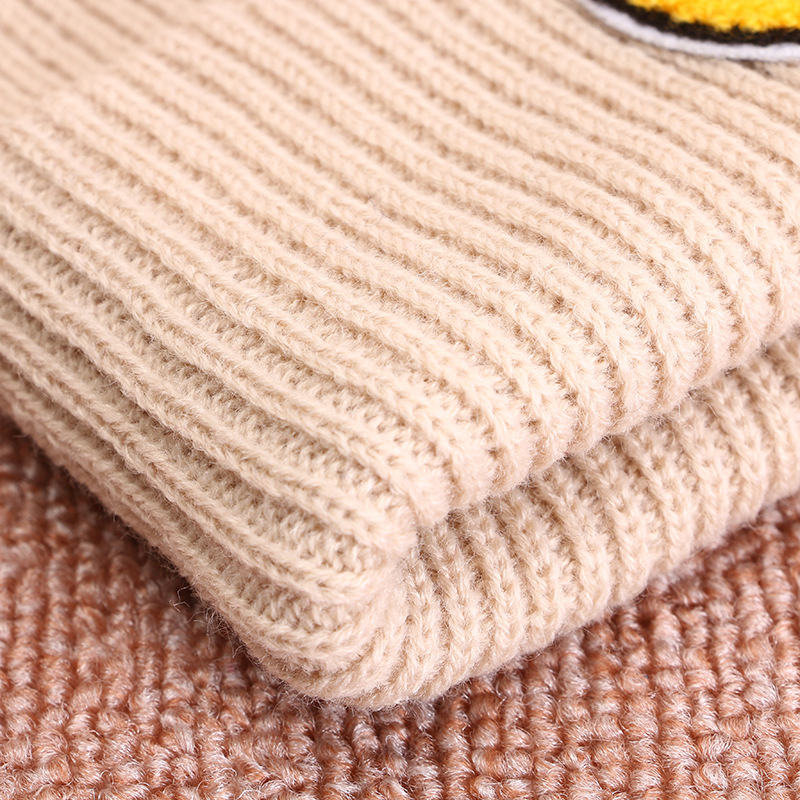 Woolen hats, thick pullover caps for both men and women, with flanged smiling faces and labels, wholesale for students Specification image
