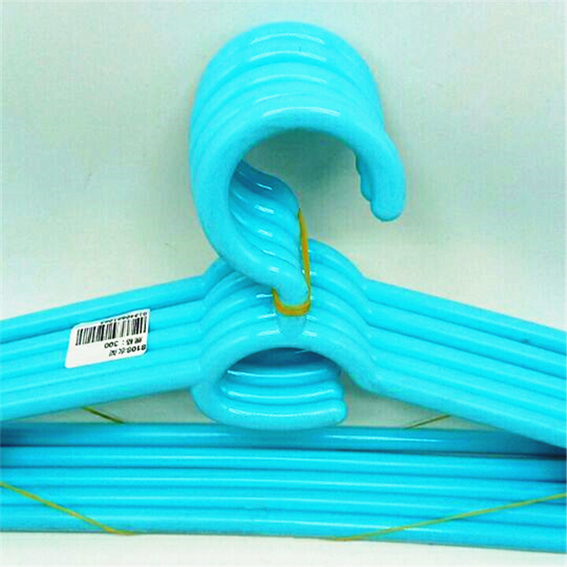 Thickened shoulder seamless plastic adult clothes hanger, household clothes rack, support hook, anti-slip cooling clothes hanger Application Scenario