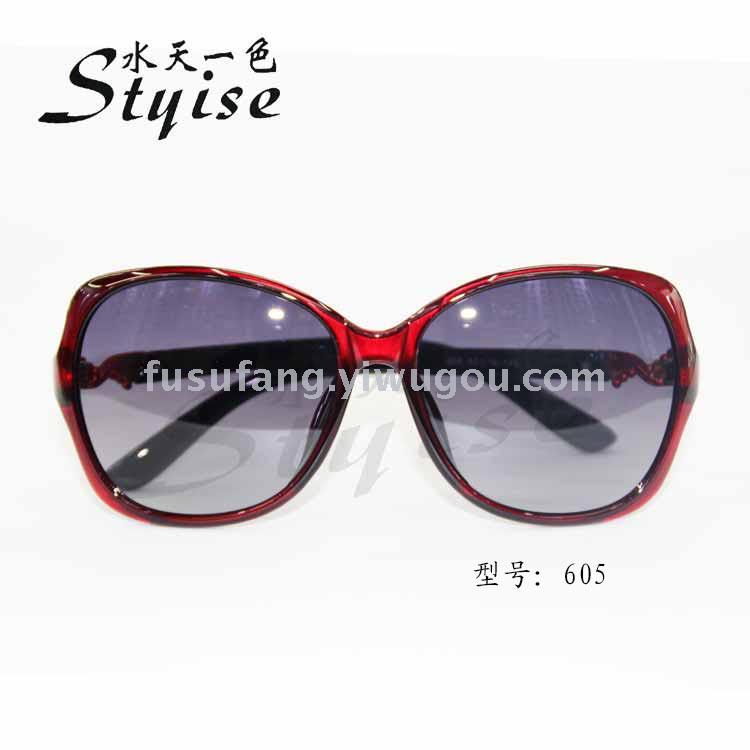 styise现货新款太阳眼镜 韩版女士眼镜 百搭时尚偏光墨镜 605产品图