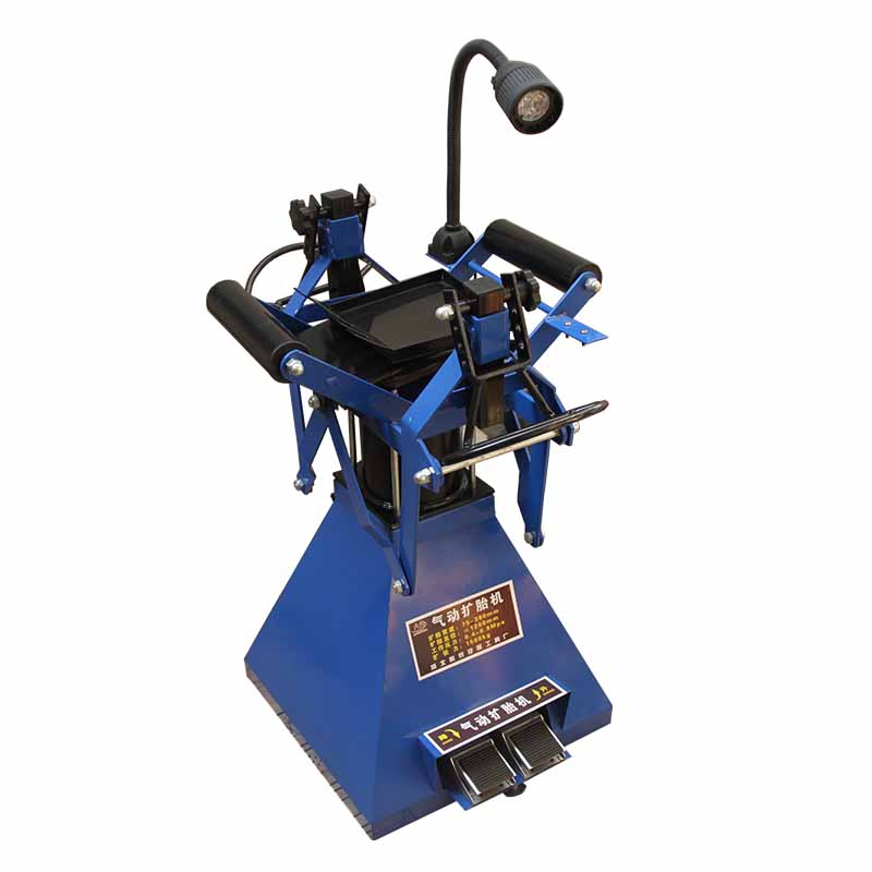 Foot-operated pneumatic tire expander, tire spreader, auto repair and tire repair equipment, automatic tire expander with light