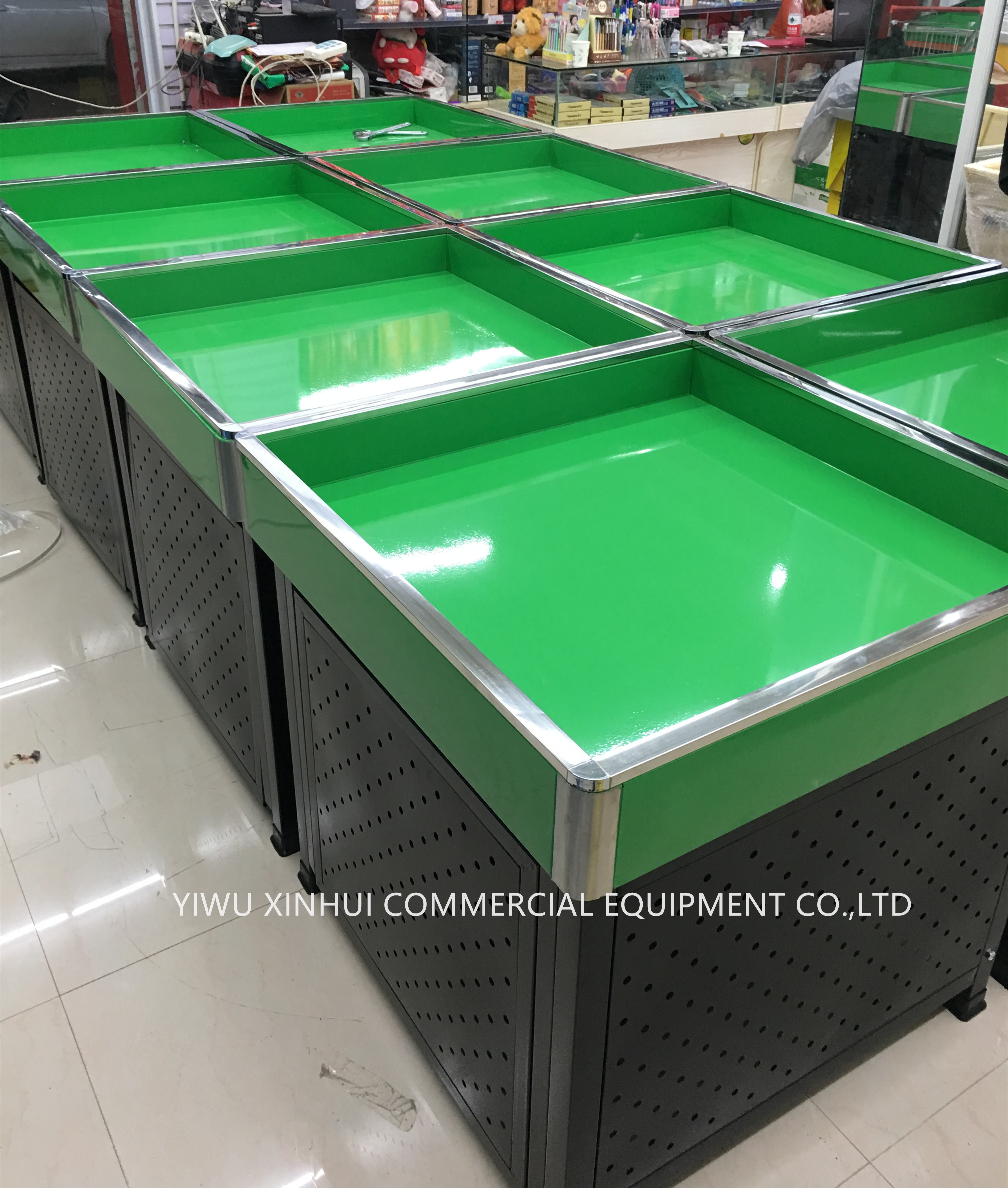 Fruit and vegetable racks, single and double-layer fruit and vegetable storage racks, supermarket shelves, vegetable wholesale display racks Application Scenario