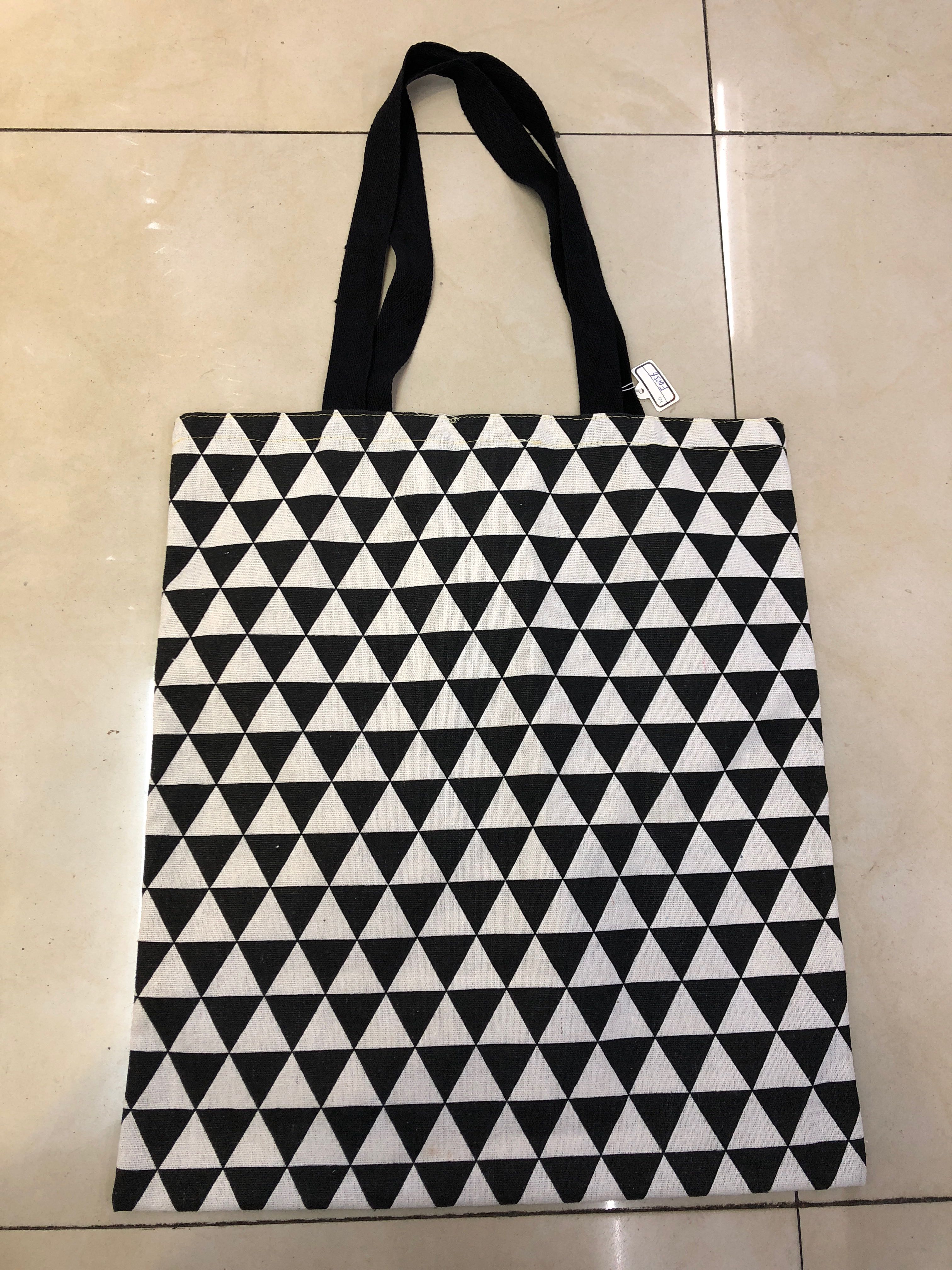 Cotton and linen fabric shopping bags and eco-friendly bags Application Scenario