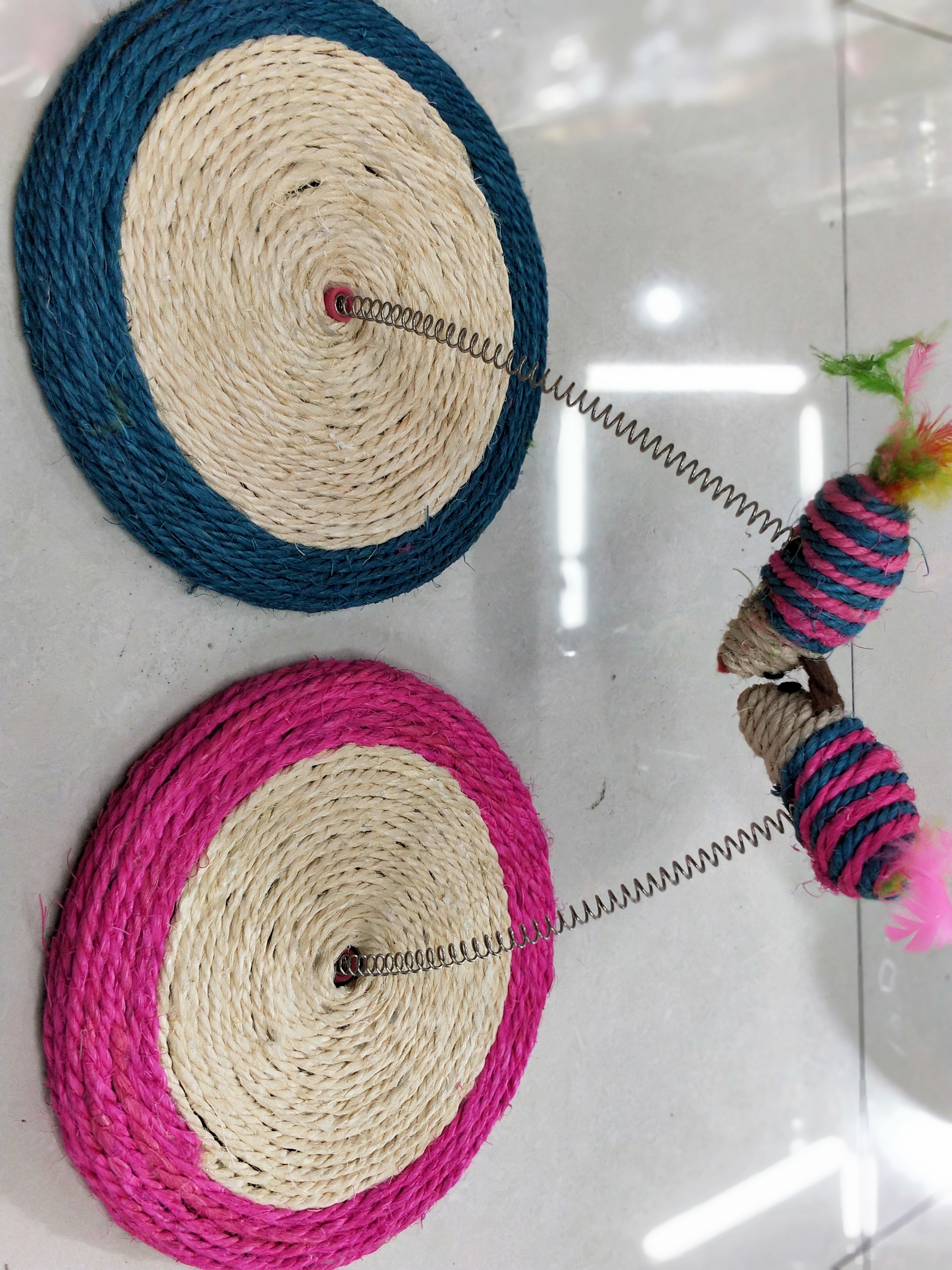 Manufacturer sells pet supplies large disc sisal cat toys thumbnail