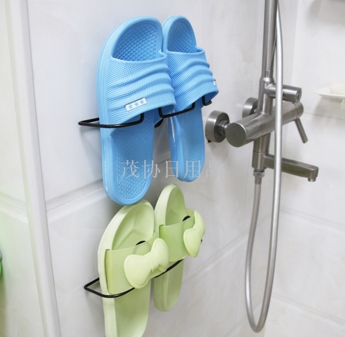 Stick-on iron wrought shoe rack Bathroom slipper rack Creative shoe holder for home living room suction wall mounted shoe storage rack