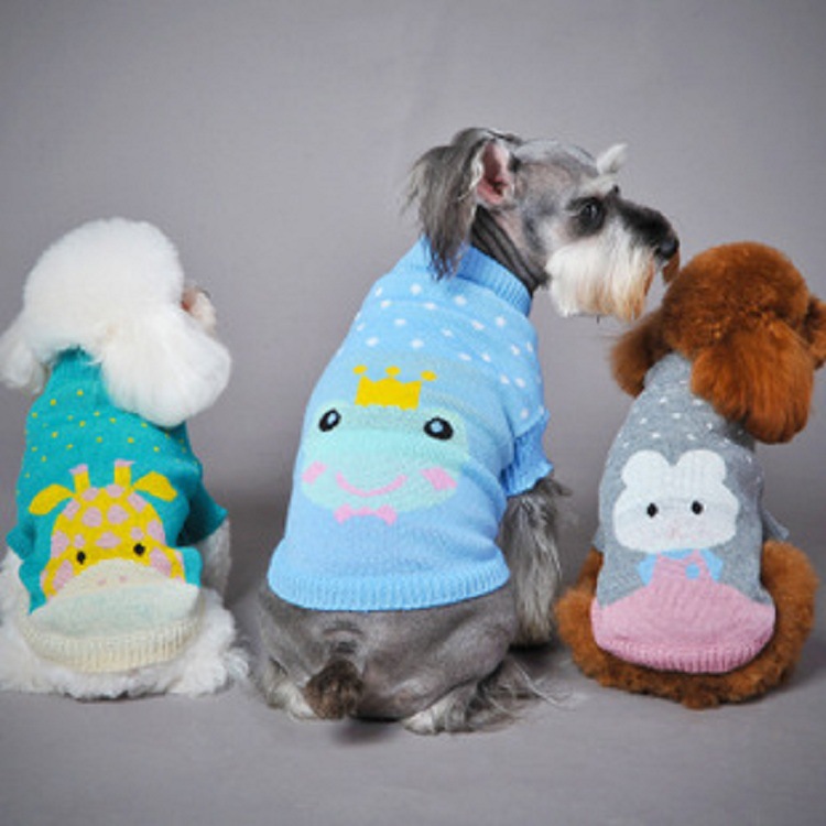 2015CQ Autumn/Winter new Crown jacquard sweater, pet clothes, Teddy dog pet clothes and supplies