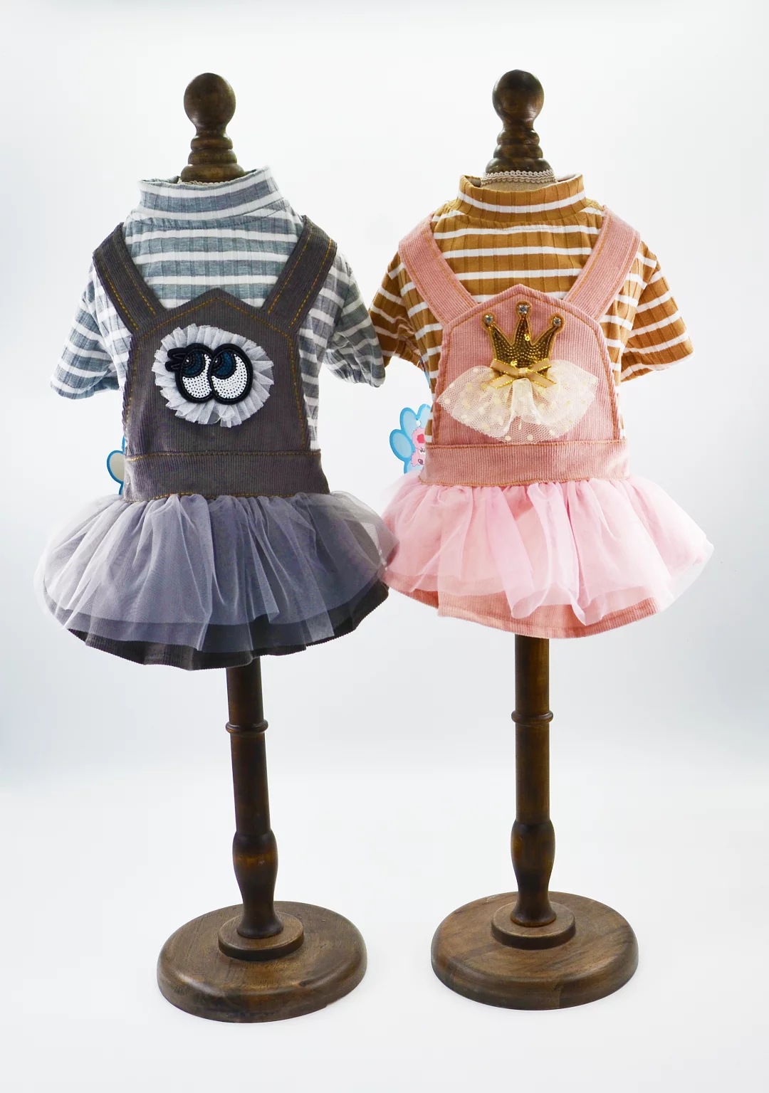 2017 Yabei Spring New Pet Clothing, mesh gold Crown corduroy shoulder strap skirt, new pet supplies and clothing details Picture