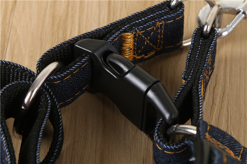 Factory direct sales of fashionable dog denim nylon strapless straps, medium and large dog leashes, pet leashes and dog leashes details Picture