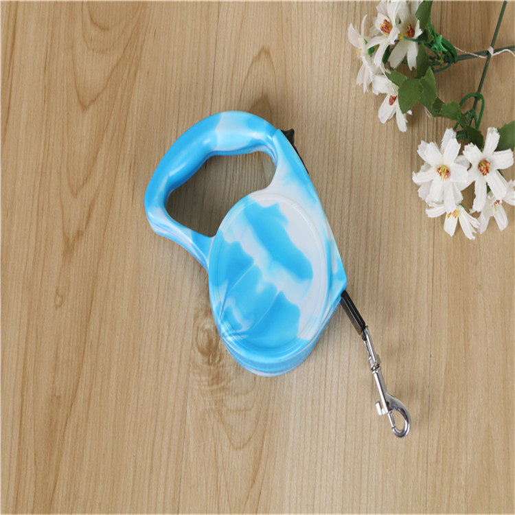 Pet leash, dog leash, pet supplies, automatic button telescopic leash, 3 meters Application Scenario