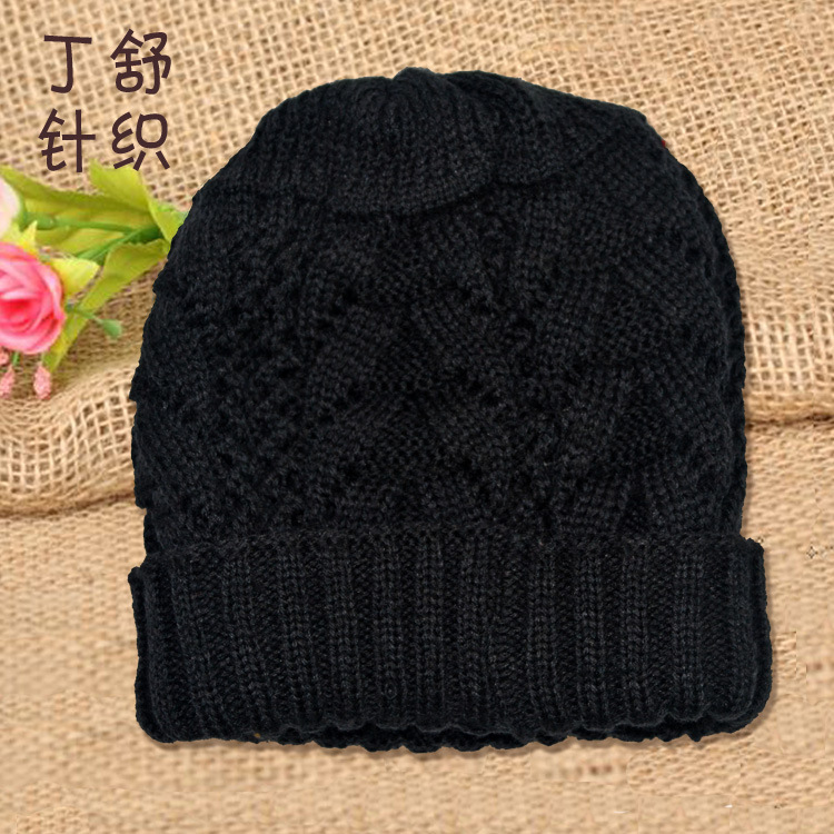 Hot Korean Knitted Woolen Hat Twist Twist Double Flanged Rough Needle Hat Yiwu Foreign Trade Factory Direct Sales Application Scenario