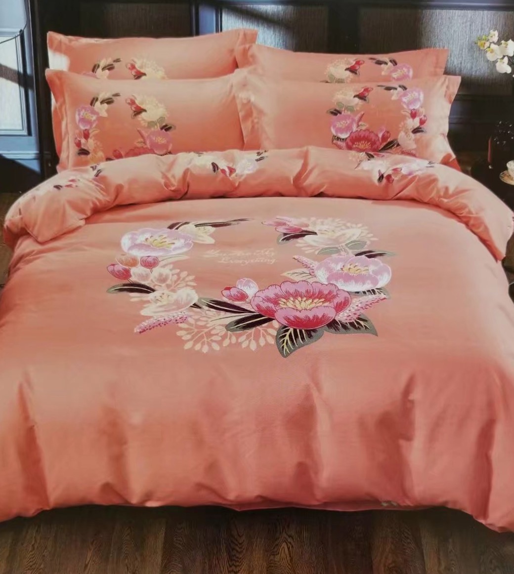 Fashion large embroidery set of four - piece positioning reactive printing and dyeing Application Scenario