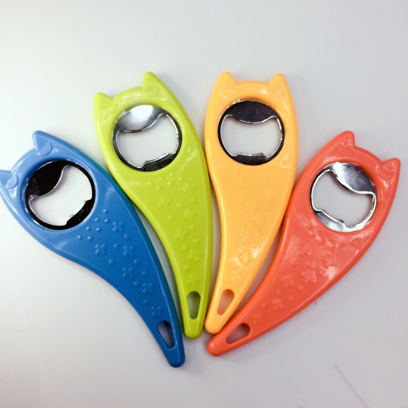 糖果色家庭式简约开瓶器