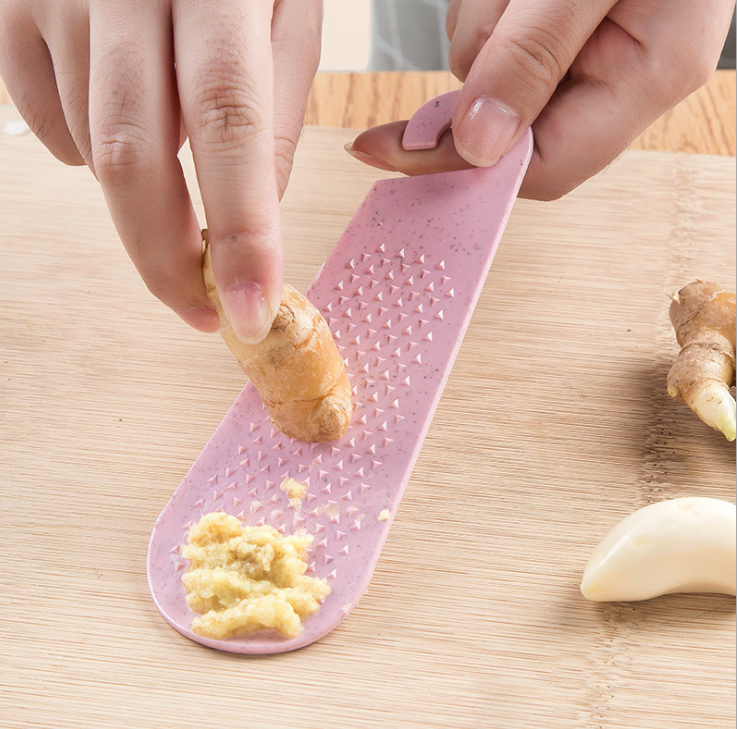 Wheat straw mud-twisting board, garlic twisting machine, garlic pressing machine, garlic puree machine, garlic pounding machine, ginger paste, minced garlic