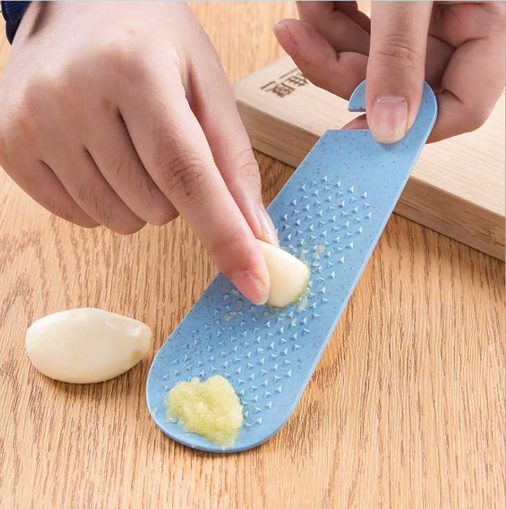 Wheat straw mud-twisting board, garlic twisting machine, garlic pressing machine, garlic puree machine, garlic pounding machine, ginger paste, minced garlic details Picture