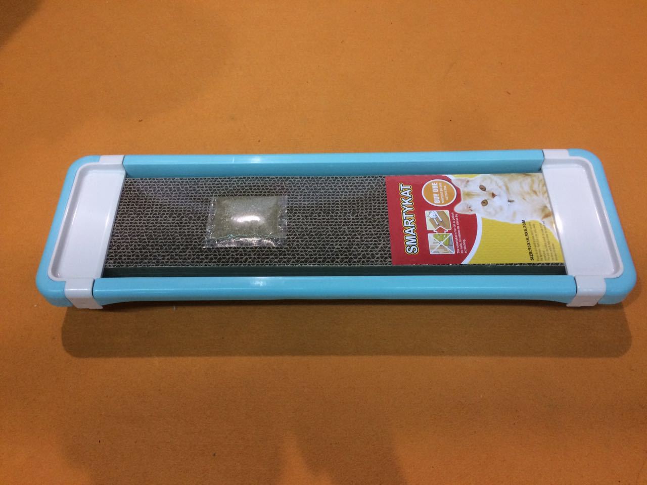 Cat toys: Corrugated cat scratch boards, catnip toys, and feline blue British Shorthair toys for cats to kill time Application Scenario