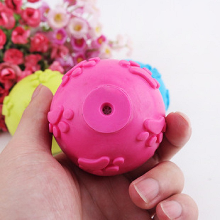 Pet toy TPR sound-emitting rubber hollow footprint ball 6cm Bite sound-emitting toy ball Pet supplies details Picture