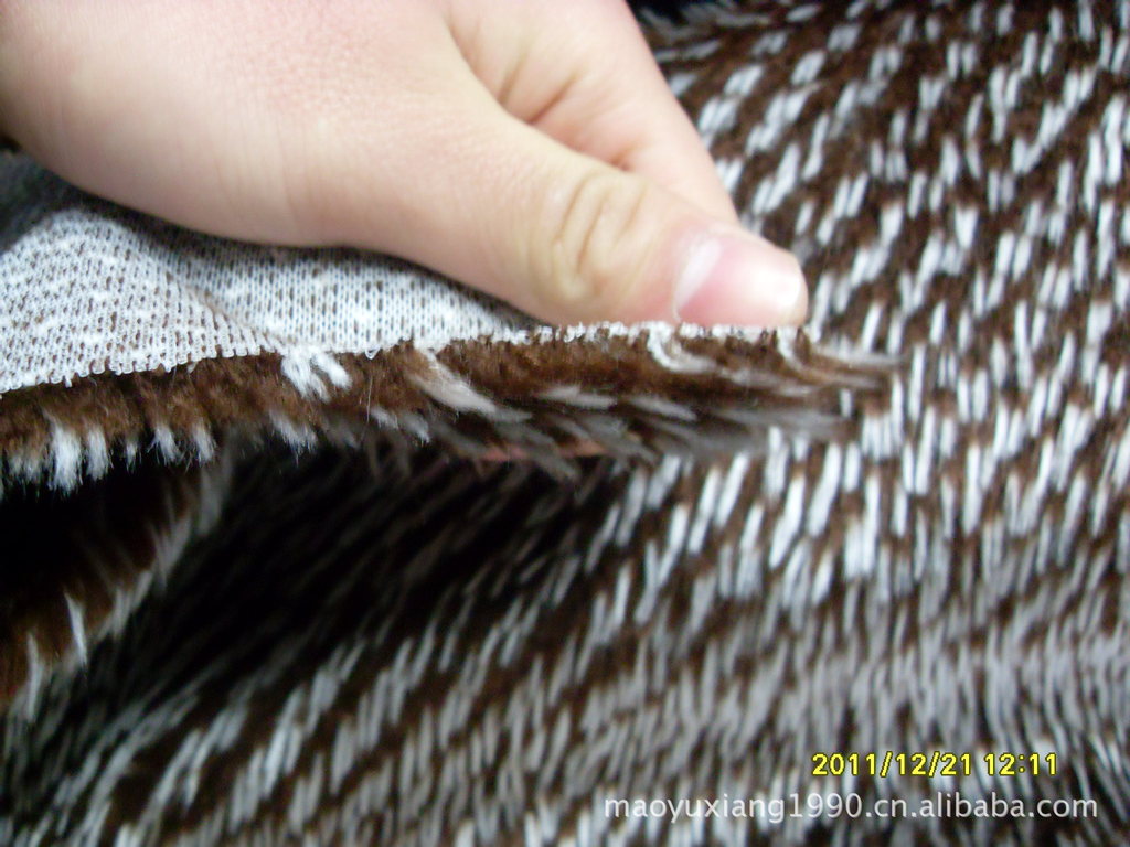 Hedgehog fur factory direct sales of artificial fur, velvet fabric, warm fabric, fur carpet fabric, Cixi plush Specification image