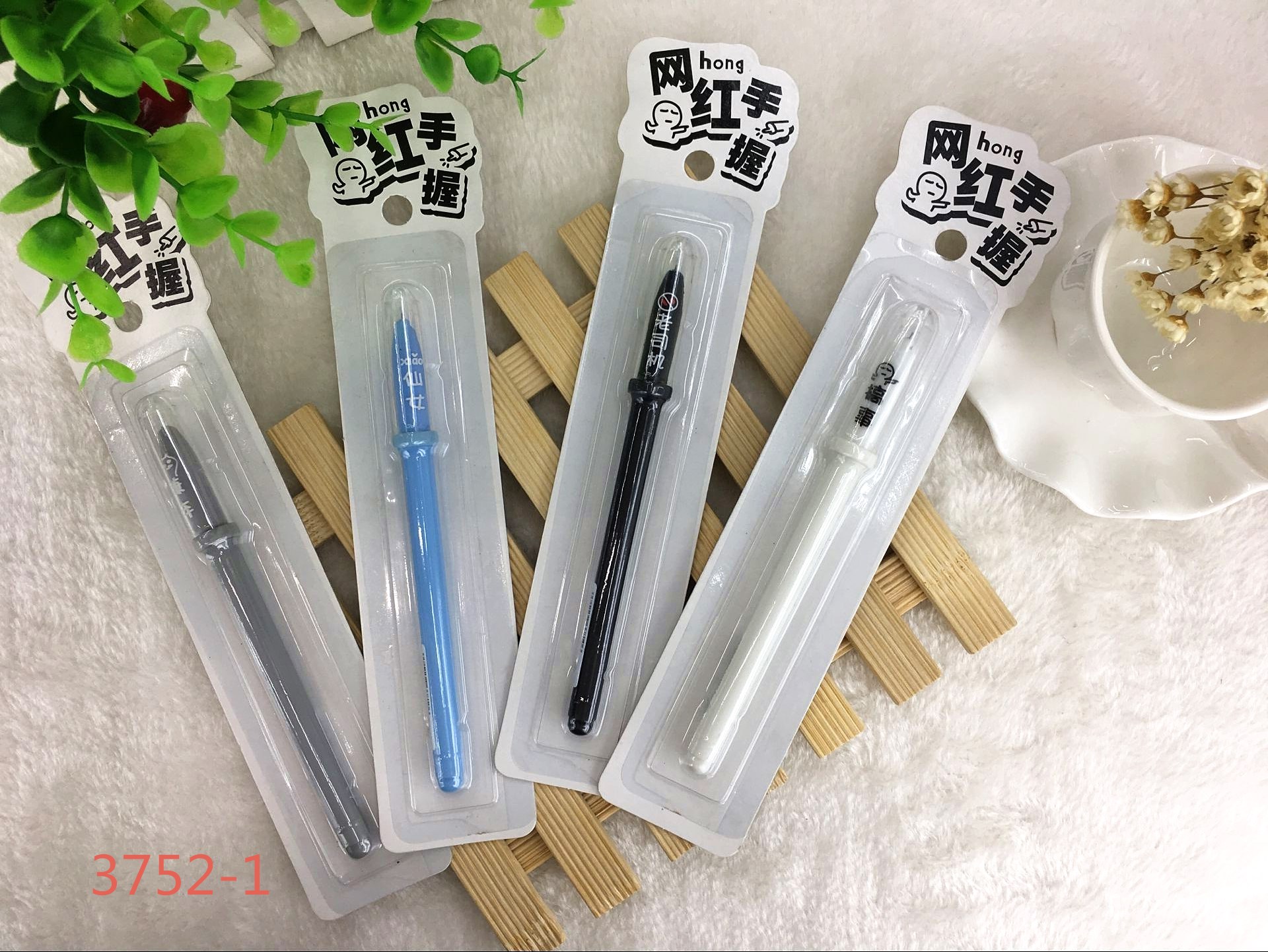 GP-3752 800 Creative Student Gel Pen Cartoon Exam Special 0.5mm Card Application Scenario